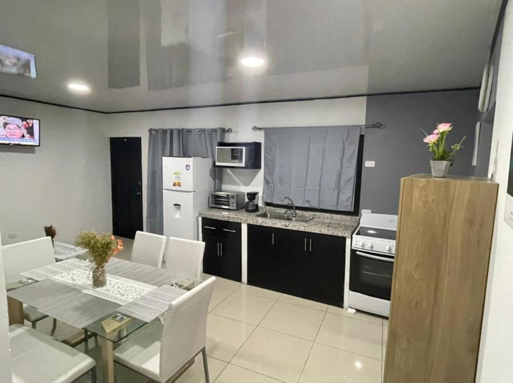 Apartamentos Cielo #1, Airport Juan Santamaria Alajuela Kültér fotó